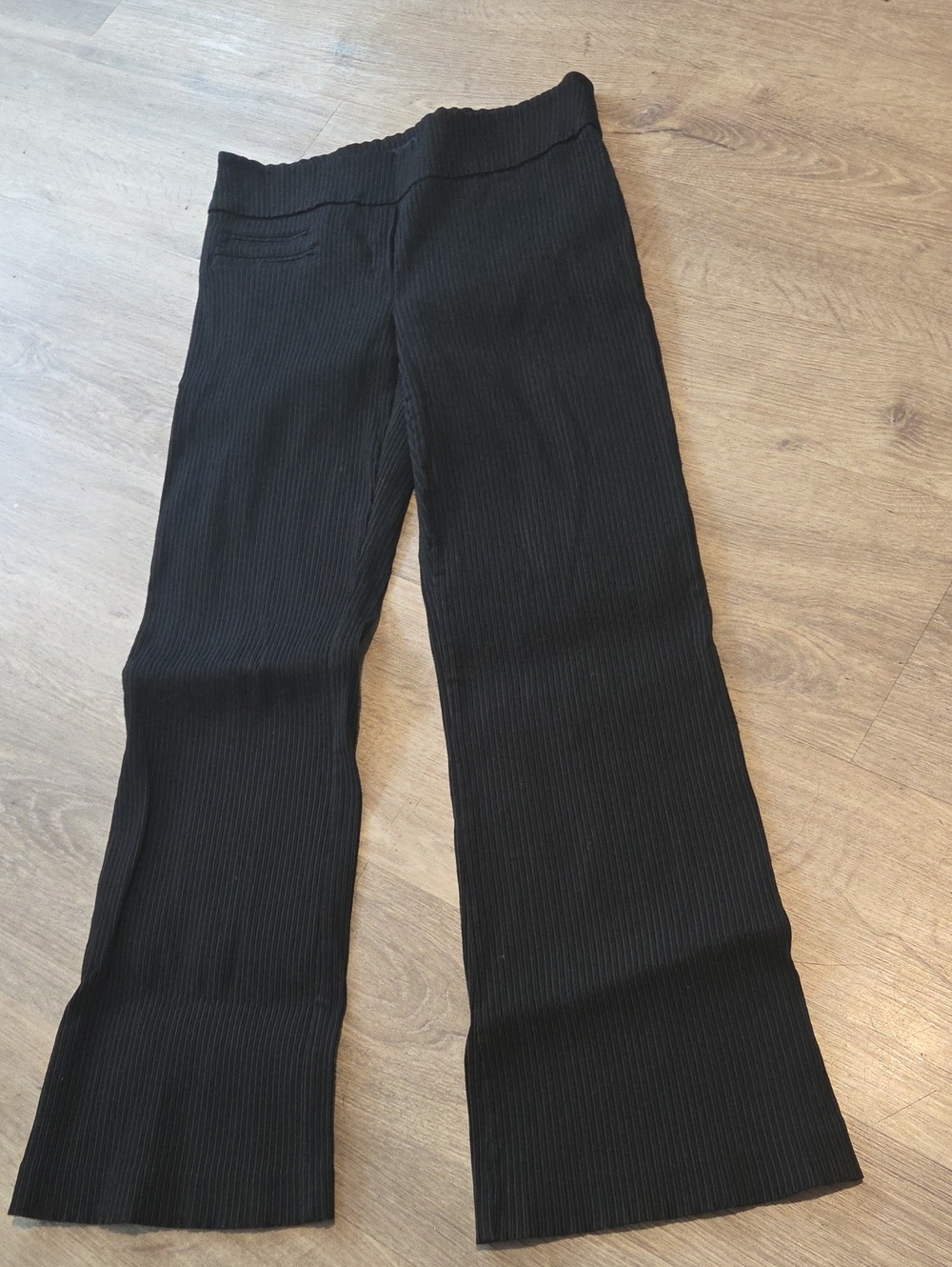 Reitmans Black Ribbed Boot-Cut Knit Pants
